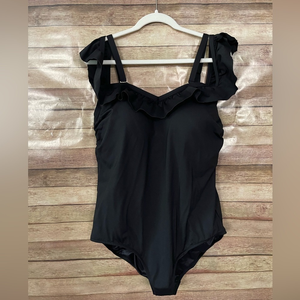 Lands End Women's Plus Size 22 W Ruffles One Piece Swimming Suit Black